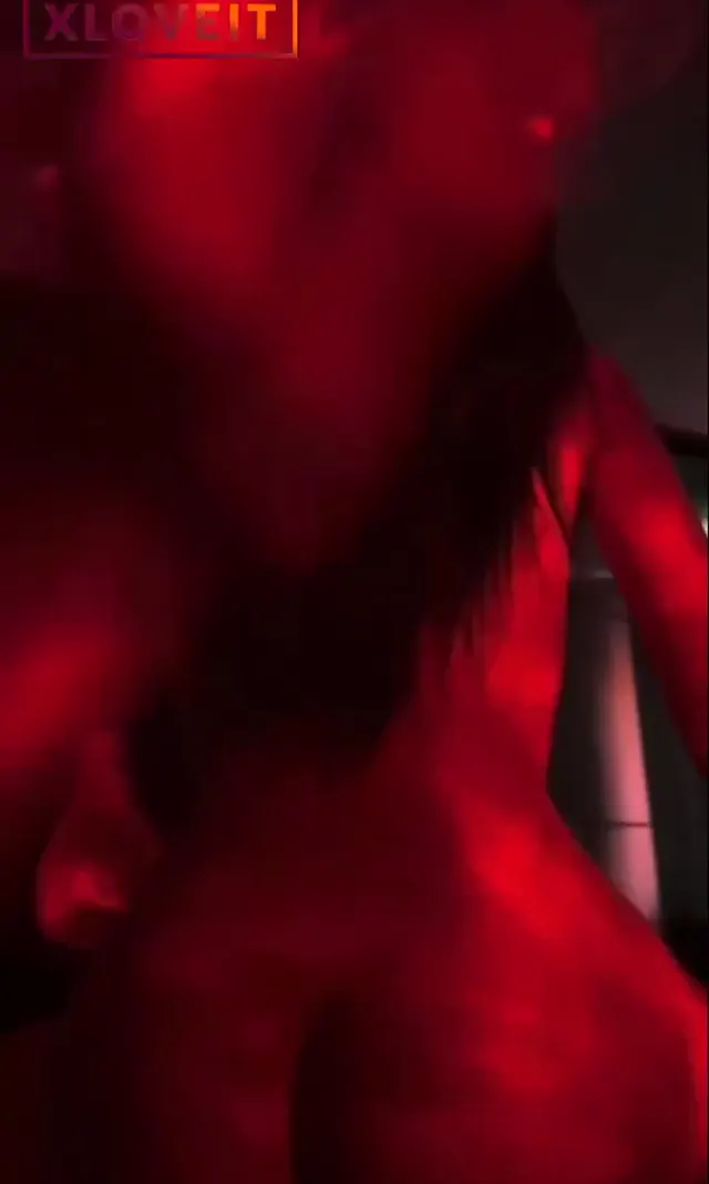 18lik kızın ağzına verip sikiyor — Amatör Porno · sahne 2