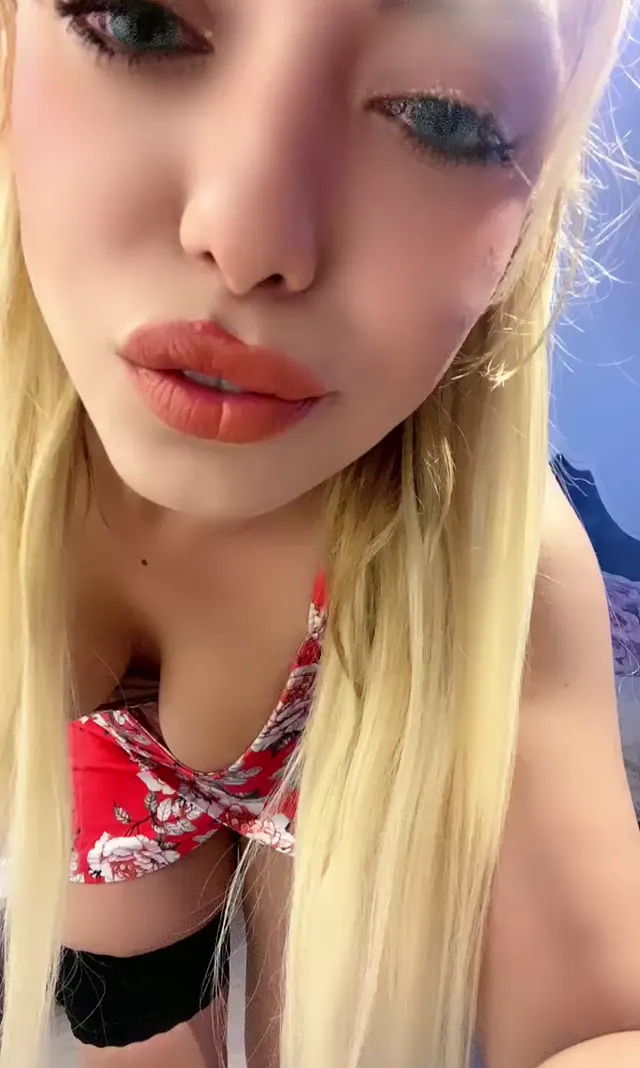Açelya ifşa Sexy TangoLive hatunundan yayın izle — Açelya — Canlı Yayınlar · sahne 2