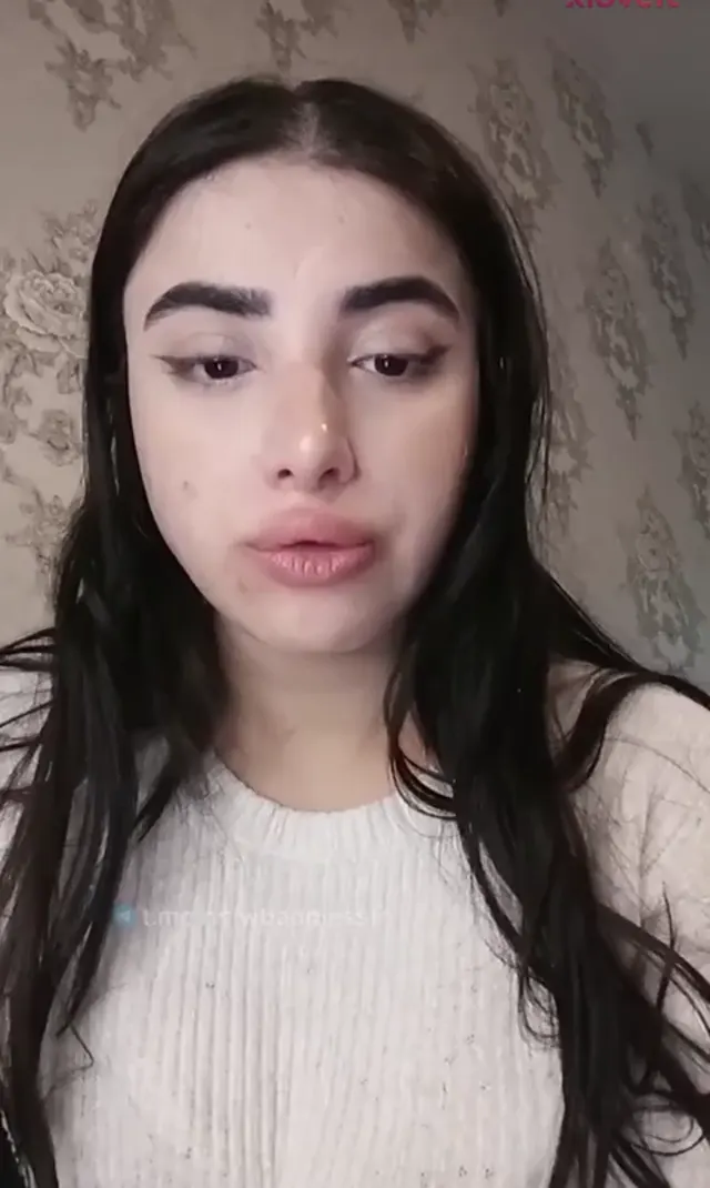 Adalya ifşa Sağlam götlü kızın Tango yayını — Canlı Yayınlar · sahne 2