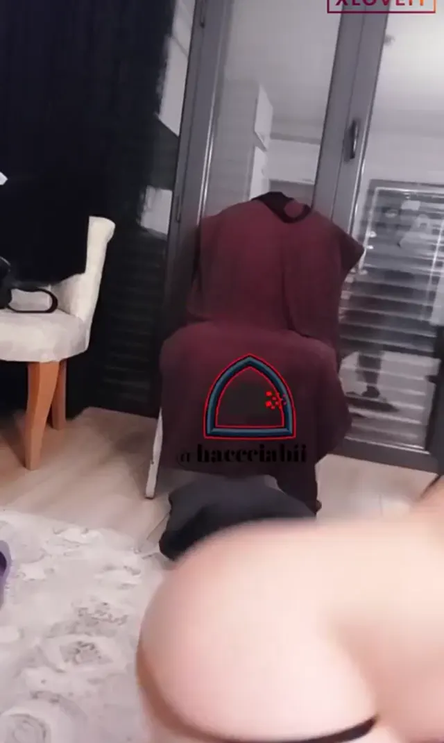 Arzu — Arzu ifşa Sikişe gittiği evde nude yayın açtı · sahne 2