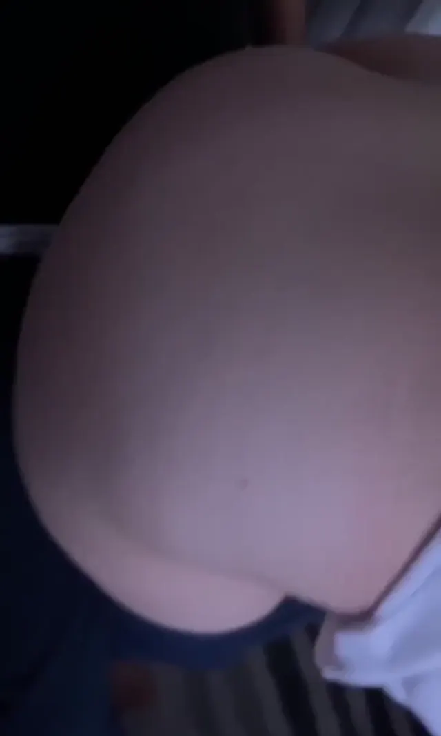 Ayak üstü gelir gelmez adamın karısına geçirdi — Amatör Porno · sahne 3