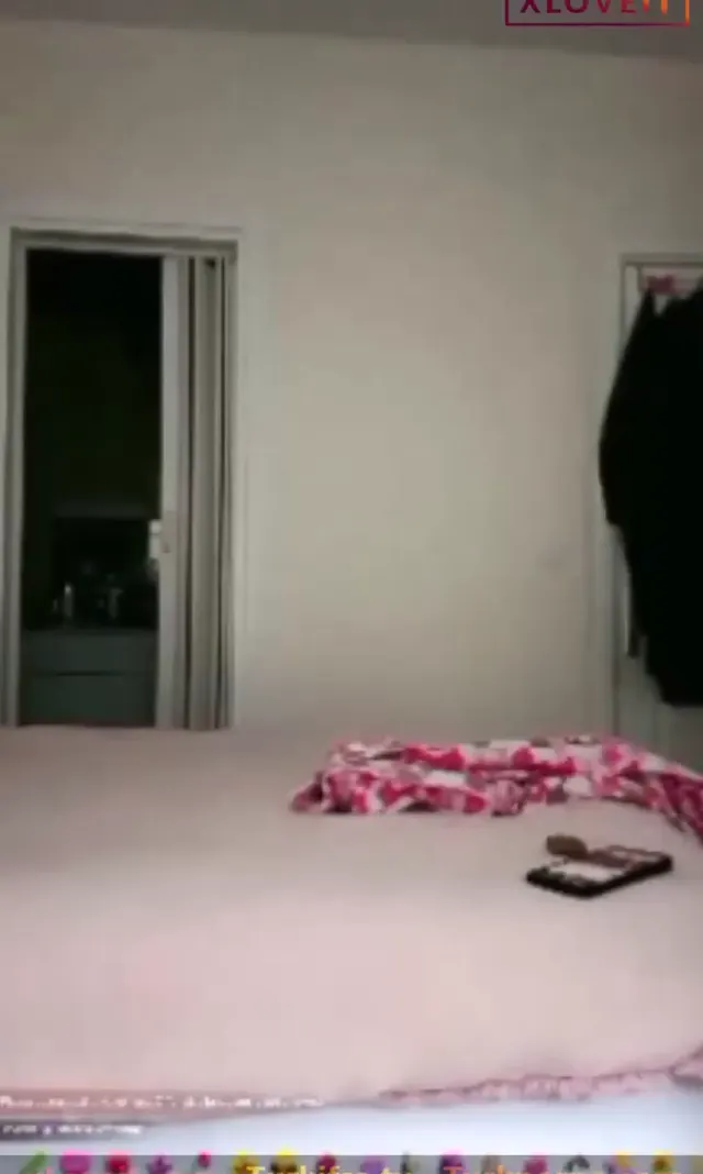 Ayşe Elbi ifşa Yatak odasında Meme AMCIK açıp gösterdi — Ayşe Elbi — Canlı Yayınlar · sahne 1
