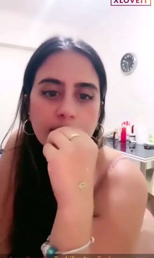 Ayşe Elbi ifşa Tango yayında üzerine su döktü — Ayşe Elbi — Canlı Yayınlar · sahne 3