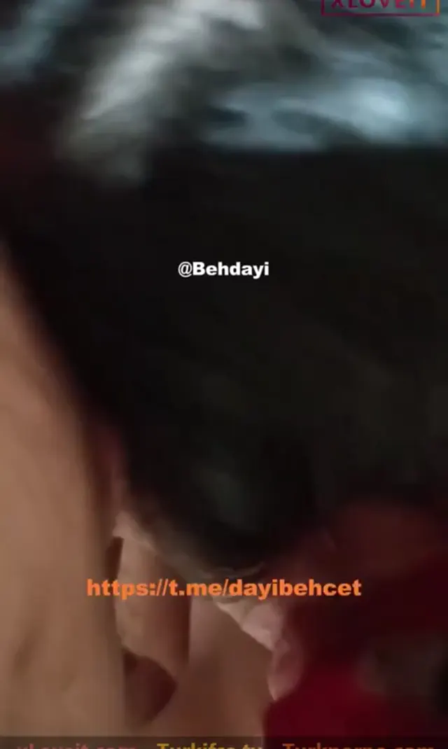 Azra Sena ile birlikte kocasına oral seks yaptı — Amatör Porno · sahne 3