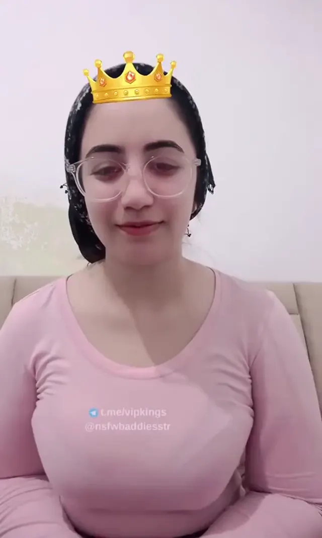 Peri — Bigo Peri ifşa Türbanlı gözlüklü kız · sahne 3