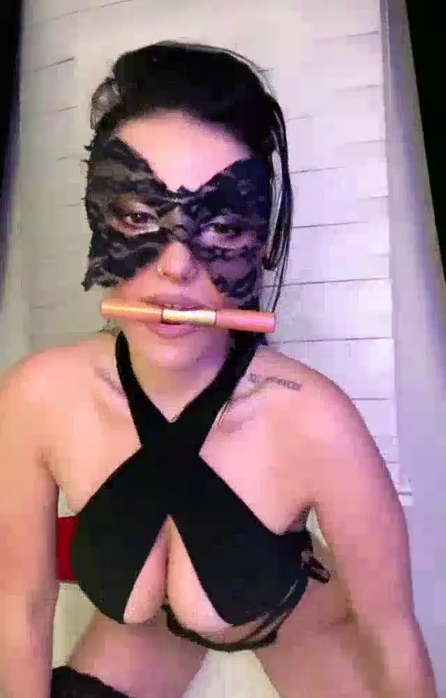 Çağla Somuncu ifşa Sexy esmer hatun canlı yayında — Çağla Somuncu — Bedava Porno · sahne 2