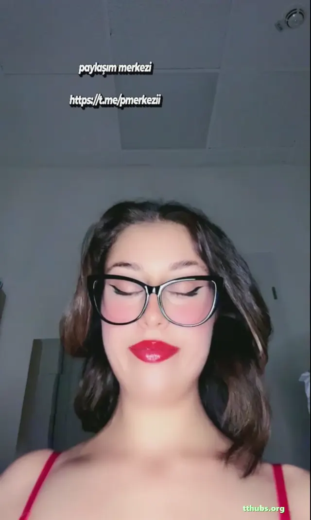 Cansu — Cansu Özel · sahne 1