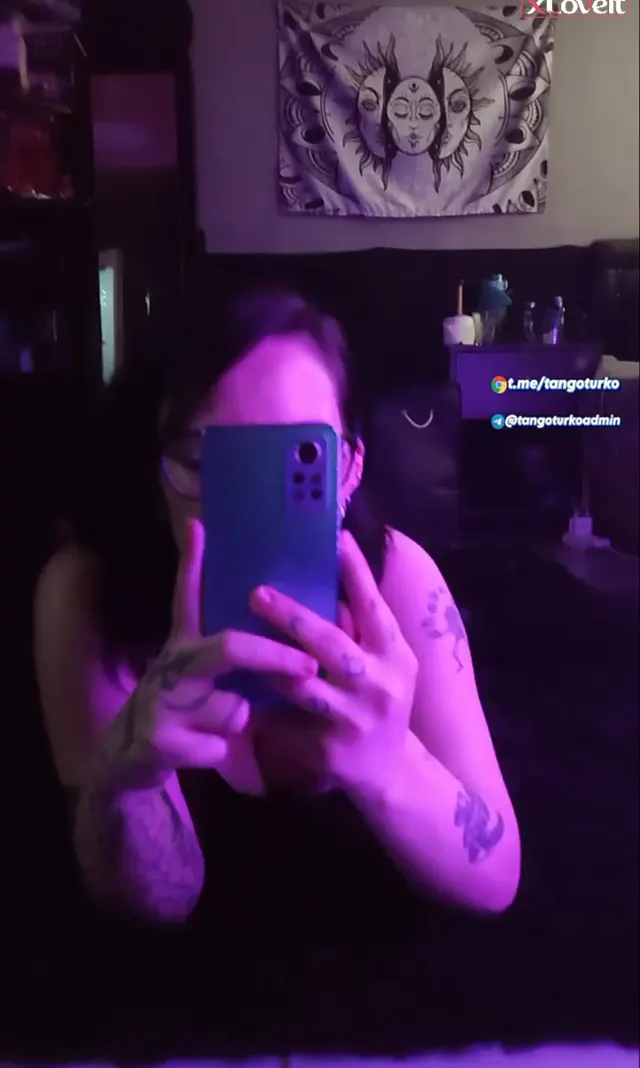 Creameerryy — Creameerryy ifşa Nude Sakso sekx vidoeları · sahne 2