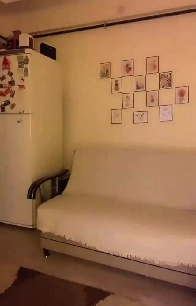 Curly — Curly ifşa Büyük götlü hatun gömlekle yayında · sahne 1