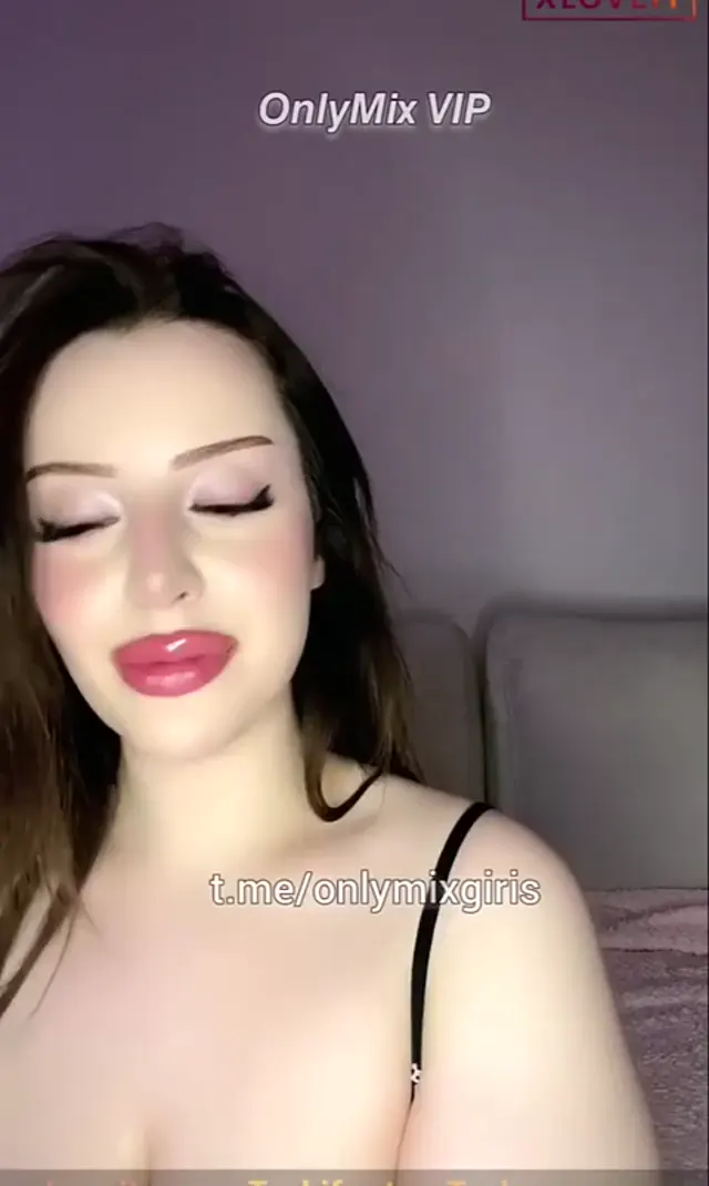 Duru ifşa Hizmetçi kostümlü nude video çekti — Duru — Canlı Yayınlar · sahne 2