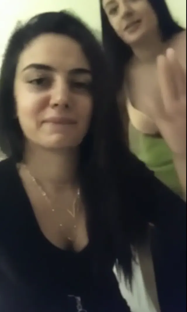 Ece Ronay — Ece Ronay — Türk ifşa · sahne 1