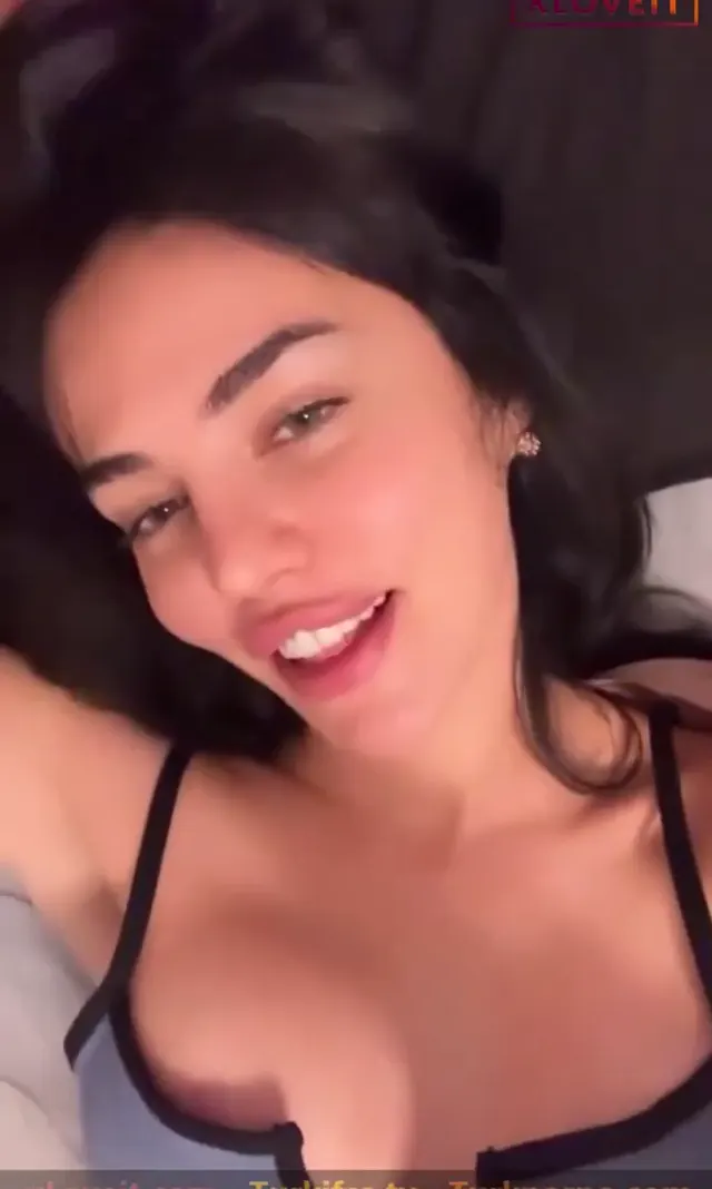 Ece Ronay ifşa Seksi hatunun videolarını seyret — Ece Ronay — Türk ifşa · sahne 2