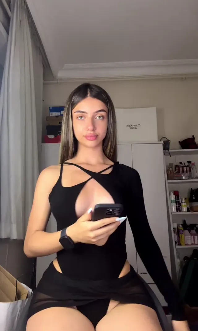 Elanur Ayan ifşa TangoLive full seyret — Elanur Ayan — Canlı Yayınlar · sahne 3