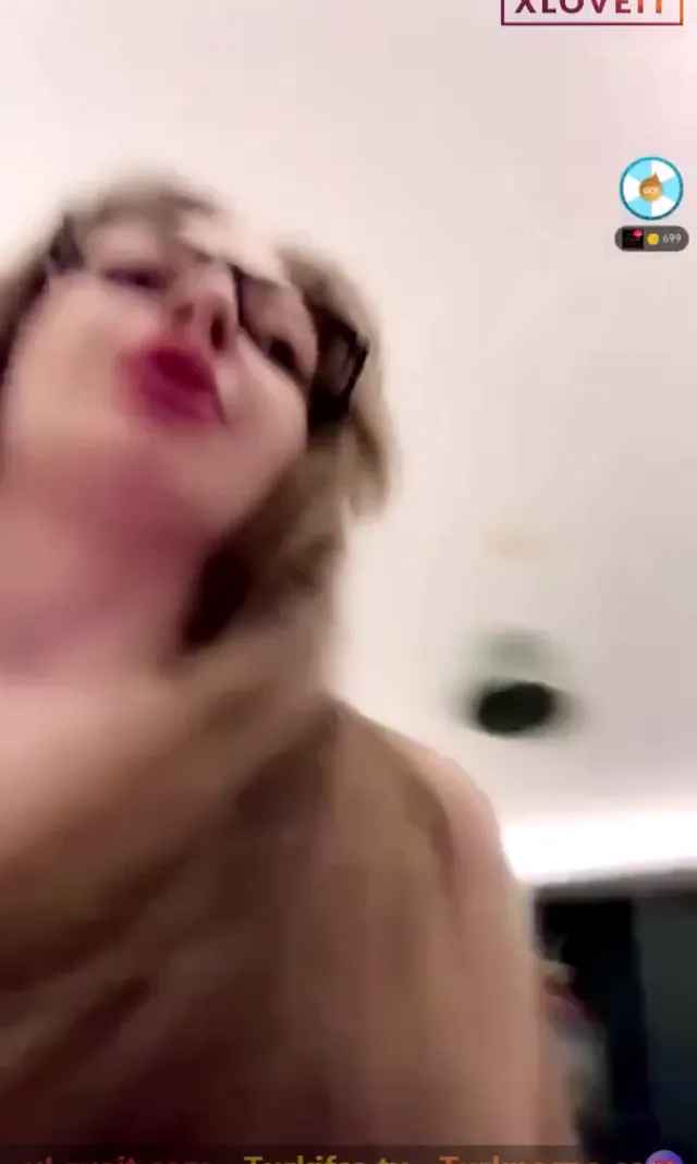 Esra Rabia Ünal ifşa Bol twerkli uzun yayınını seyret — Esra Rabia Ünal — Canlı Yayınlar · sahne 1