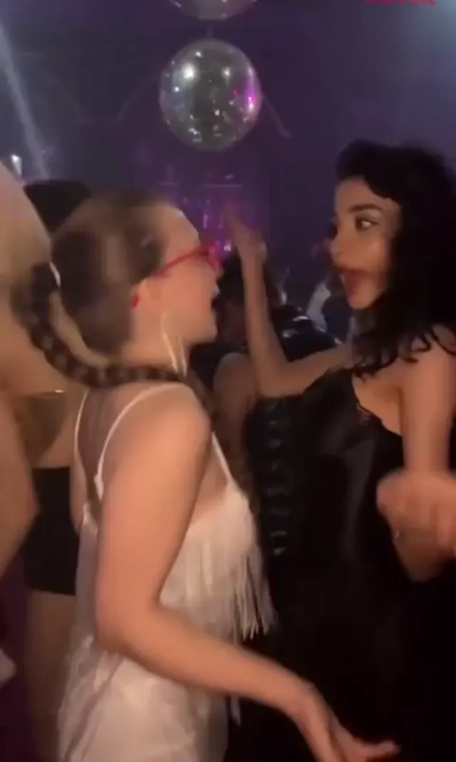 Esra Rabia Ünal ifşa Seksi fenomenden videolar kolajı — Esra Rabia Ünal — Türk ifşa · sahne 1