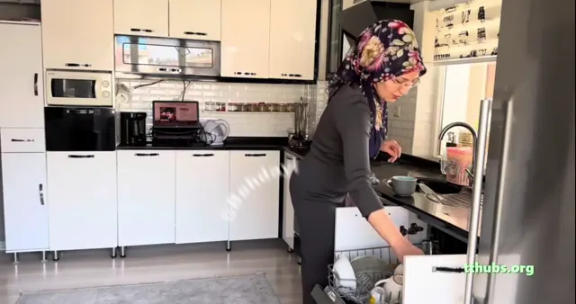 Fatma İle Her Telden 21 — Fatma ile Her Telden — Türk ifşa · sahne 1