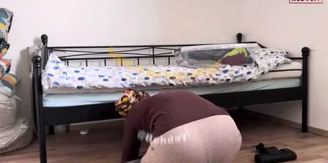 Fatma ile her telden ifşa çocuk odasını süpürdü — Fatma ile Her Telden — Bedava Porno · sahne 1