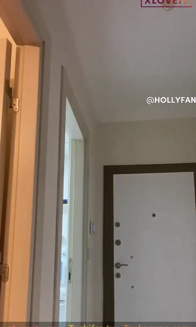 Hazal Kılınç ifşa Türbanlı orospu gecelikle kuryeye kapı açtı — Hazal Kılınç — Türk ifşa · sahne 3