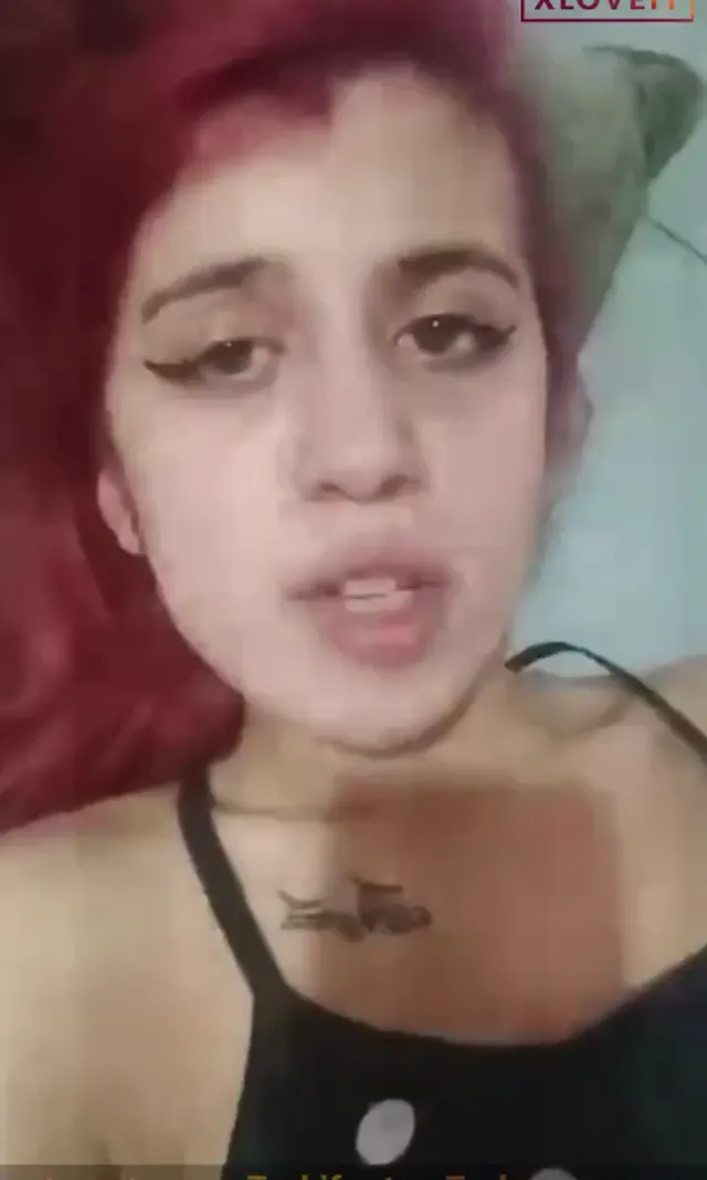 Hazal Yılmaz Porno Anırarak yayında sikidli — Hazal Yılmaz — Amatör Porno · sahne 1