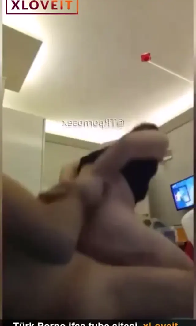 Kadın sikilirken delirdi — Amatör Porno · sahne 1