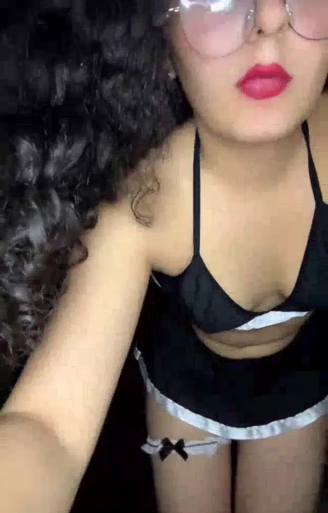 Kıvırcık — Kıvırcık ifşa Tango yayıncısı Sibelin uzun videosu geldi · sahne 1