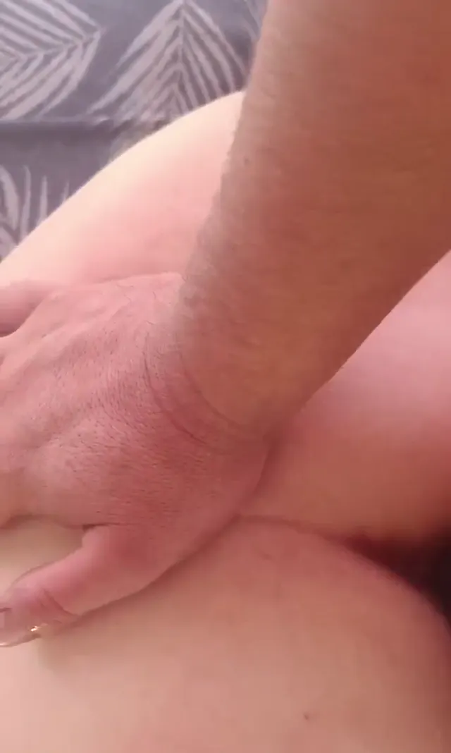Kocası işe giden evli kadını evinde becerdi — Amatör Porno · sahne 3