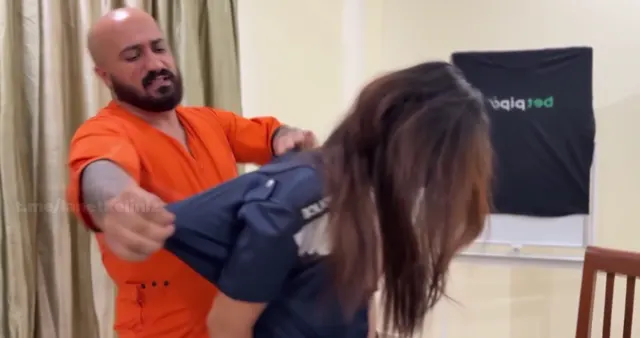 Lanet kel Porno Film Dildo Hırsızı — Lanet Kel — Konulu Porno · sahne 2