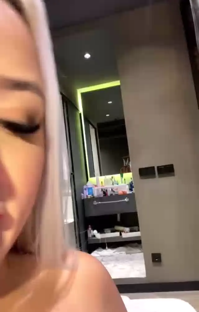 Larasu Özsoy ifşa Memelerini ön planda tuttu — Lara Su Özsoy — Bedava Porno · sahne 3