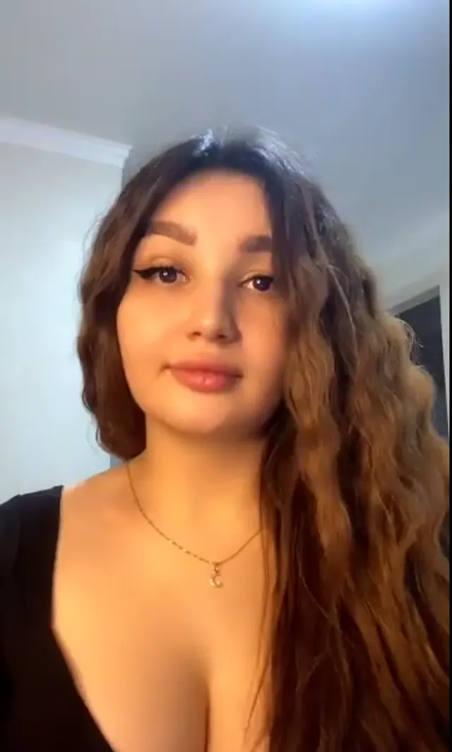 Leyla Genel — Leyla Genel+Özel · sahne 3