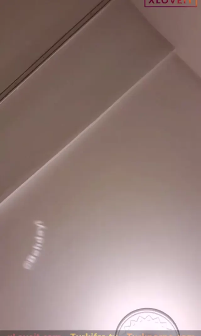 Mavi Ay ifşa Amına salatalık felan sokup boşaldı — Canlı Yayınlar · sahne 1