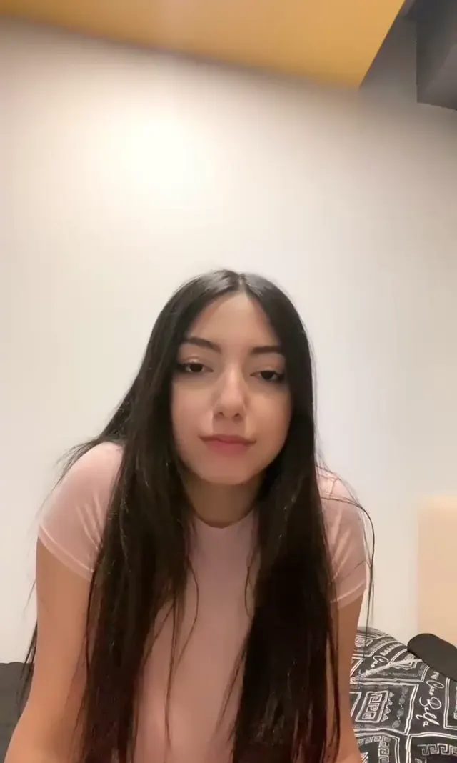 Megan Perez — Megan Perez ifşa Büyük memeli Türk kızı · sahne 3