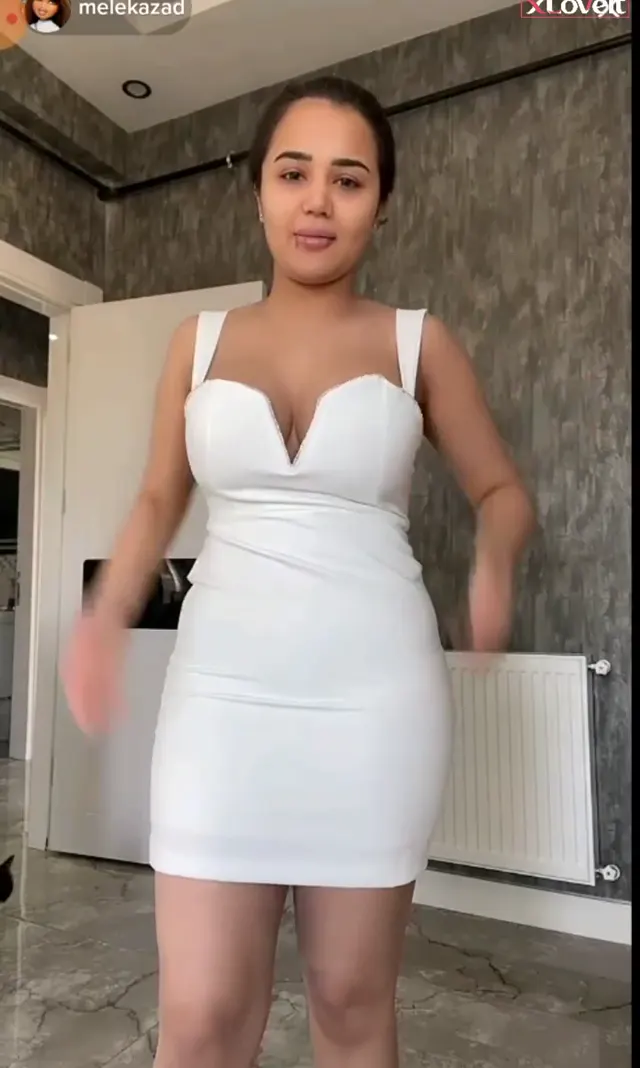 Melek Azad ifşa Eski videolarından biri — Melek Azad — Bedava Porno · sahne 1