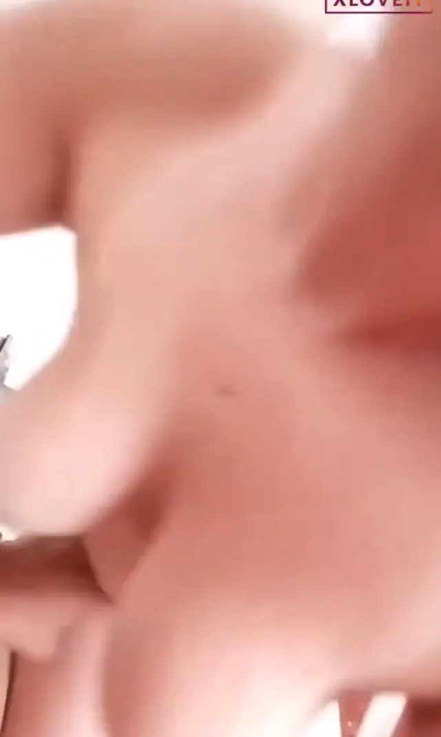Milf Porno HD Olgun büyük memeli kucakta sert sikildi — Mobil Porno · sahne 2