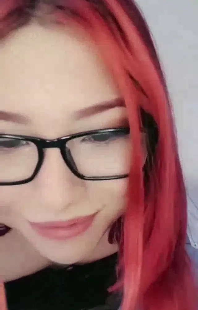Mısra ifşa Kızıl ateşli kızdan harika nude yayın — Bedava Porno · sahne 1