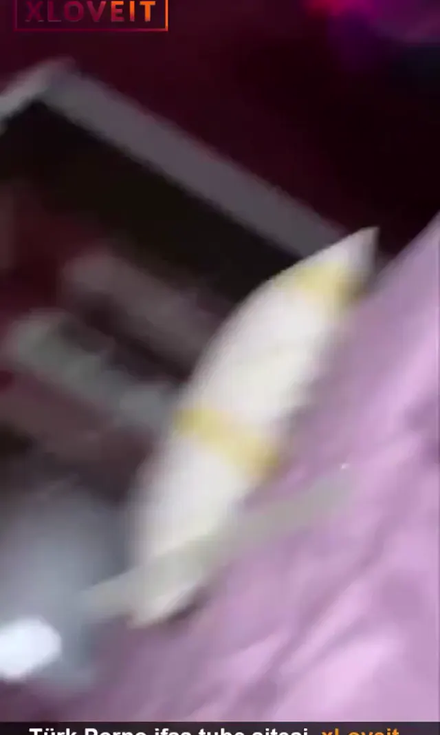 Olgun sarışın porno sikip ağzına boşaldı — Amatör Porno · sahne 2