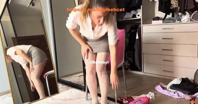 Özlem Aksu ifşa Dışarıya çıkacağı kombinini denedi — Özlem Aksu — Türk ifşa · sahne 3