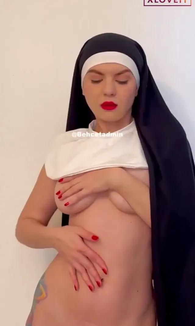 Pearl Speak ifşa Rahibe kostümlü nude videosu — inci ve ilişkiler — Türk ifşa · sahne 1