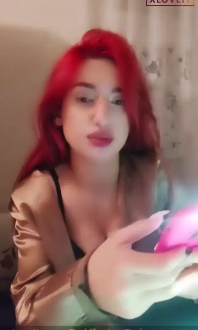 Sapla Sevilay ifşa Meme dekolteli yayın seyret — Sapla Sevilay — Canlı Yayınlar · sahne 2