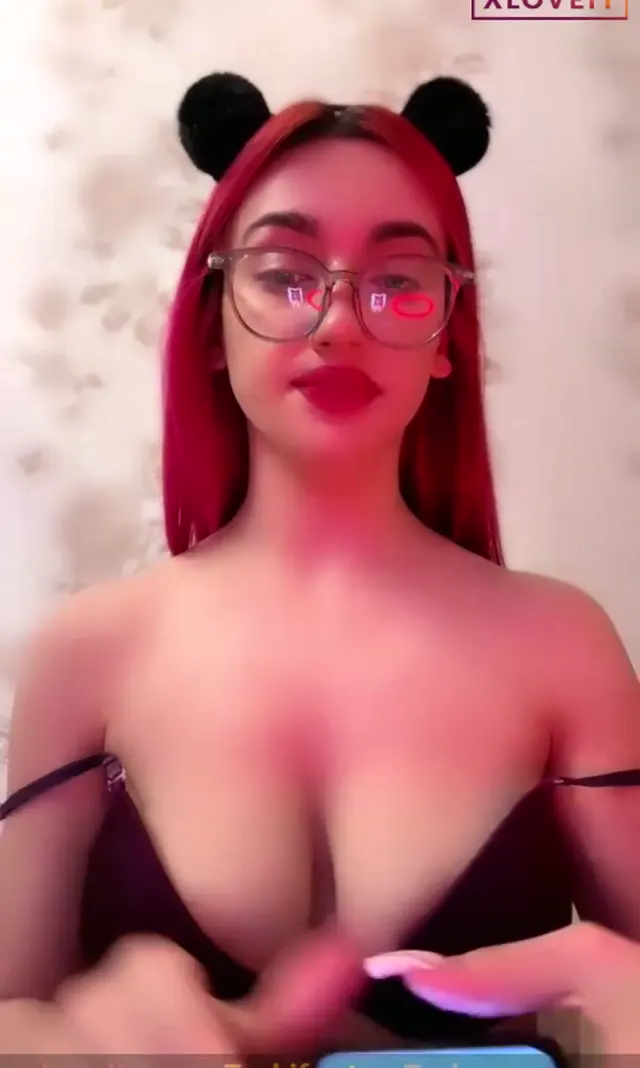 Sapla Sevilay ifşa Seksi kızdan iç çamaşırlı yayın — Sapla Sevilay — Canlı Yayınlar · sahne 2