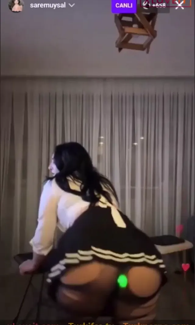 Sarem Uysal ifşa Götte plug twerk yaptı — Sarem Uysal — Türk ifşa · sahne 1
