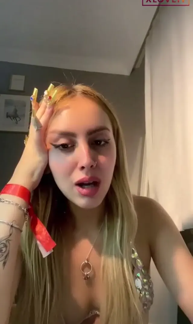 Semfunny ifşa 1 saate yakın nude yayını — SemFunny — Canlı Yayınlar · sahne 3