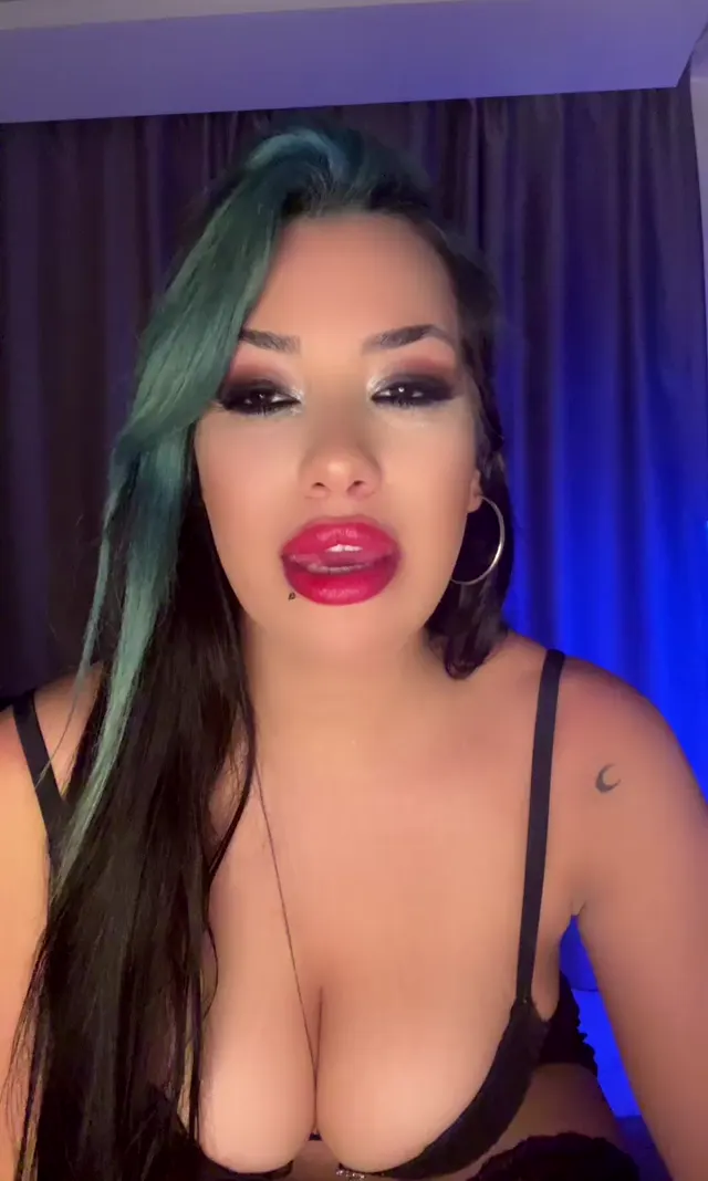 Serenay Okay ifşa nude yayın Part 2 — Serenay Okay — Canlı Yayınlar · sahne 3