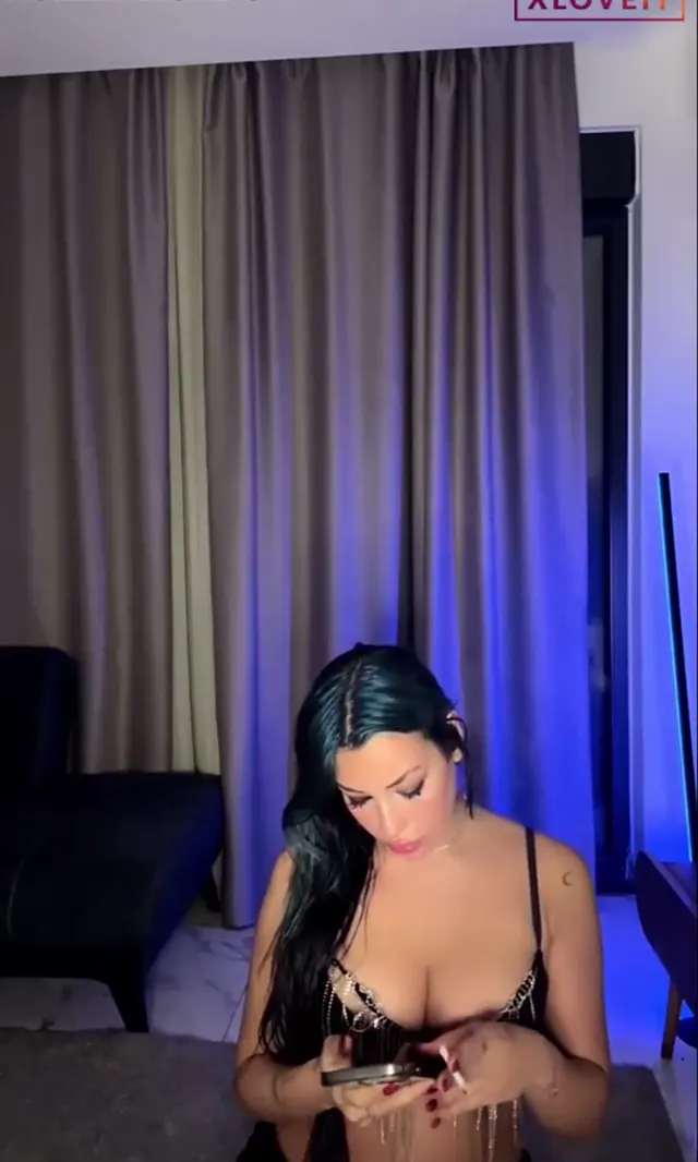 Serenay Okay ifşa Part 98 nude yayın seyret — Serenay Okay — Canlı Yayınlar · sahne 2