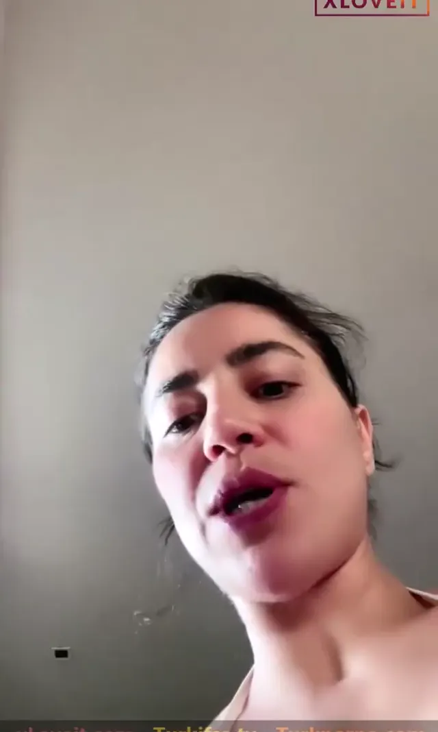 Serpil Cansız ifşa Kraliçemizden nude kalça show — Serpil Cansız — Canlı Yayınlar · sahne 3