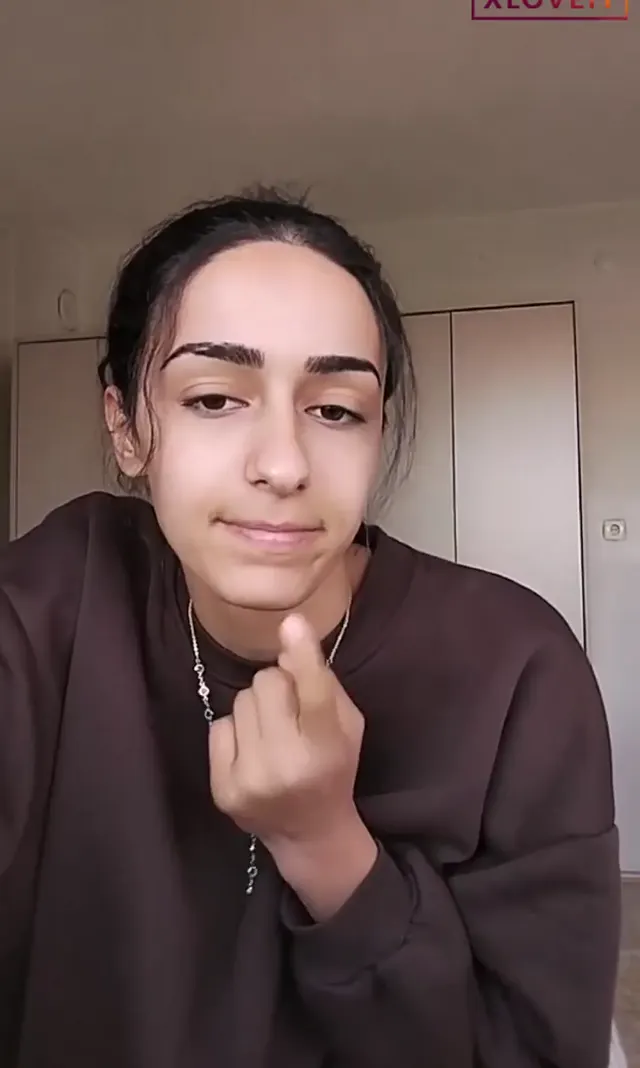 Sevda Alev ifşa Evde odasında meme açtı — Canlı Yayınlar · sahne 2