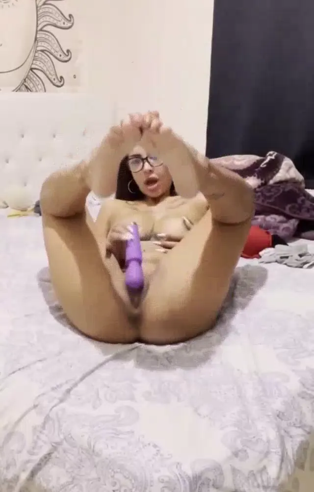 Shawty ifşa Gözlüklü dövmeli seksi hatun dildo show — Shawty — Bedava Porno · sahne 1
