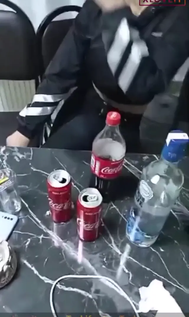 Simge Bayram ifşa 2 kız soyunup birbirini okşadı — Simge Bayram — Canlı Yayınlar · sahne 1