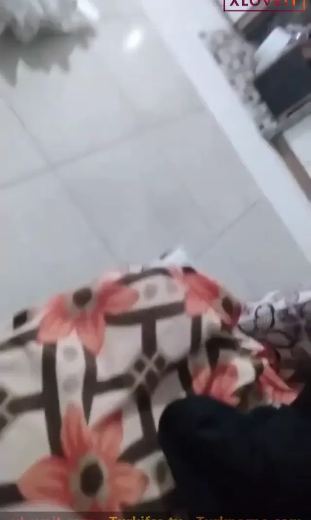 Tango Ahsen ifşa kaşar sevgilisinin yanında amcık açtı — Canlı Yayınlar · sahne 3