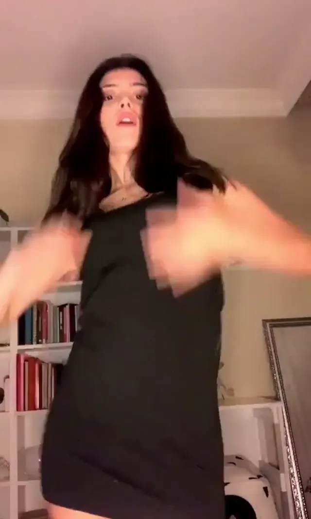 Tango Beril ifşa Güzel hatundan uzun soluklu yayın seyret — Tango Beril — Canlı Yayınlar · sahne 3