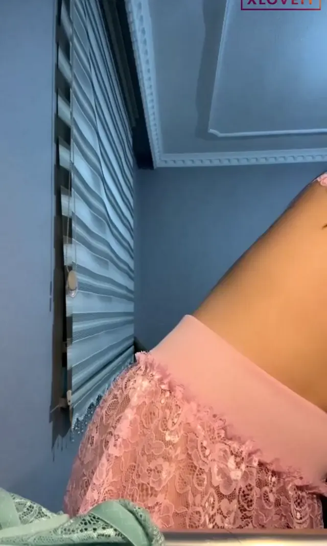 Tango Deniz ifşa Geceliğiyle canlı yayın yaptı — Tango Deniz — Canlı Yayınlar · sahne 3